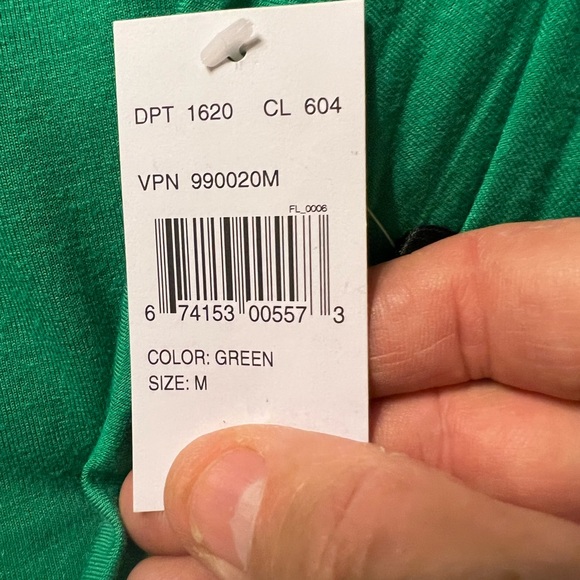 Womens Top, label only says There Is A Star In Every Woman ! - Picture 3 of 3